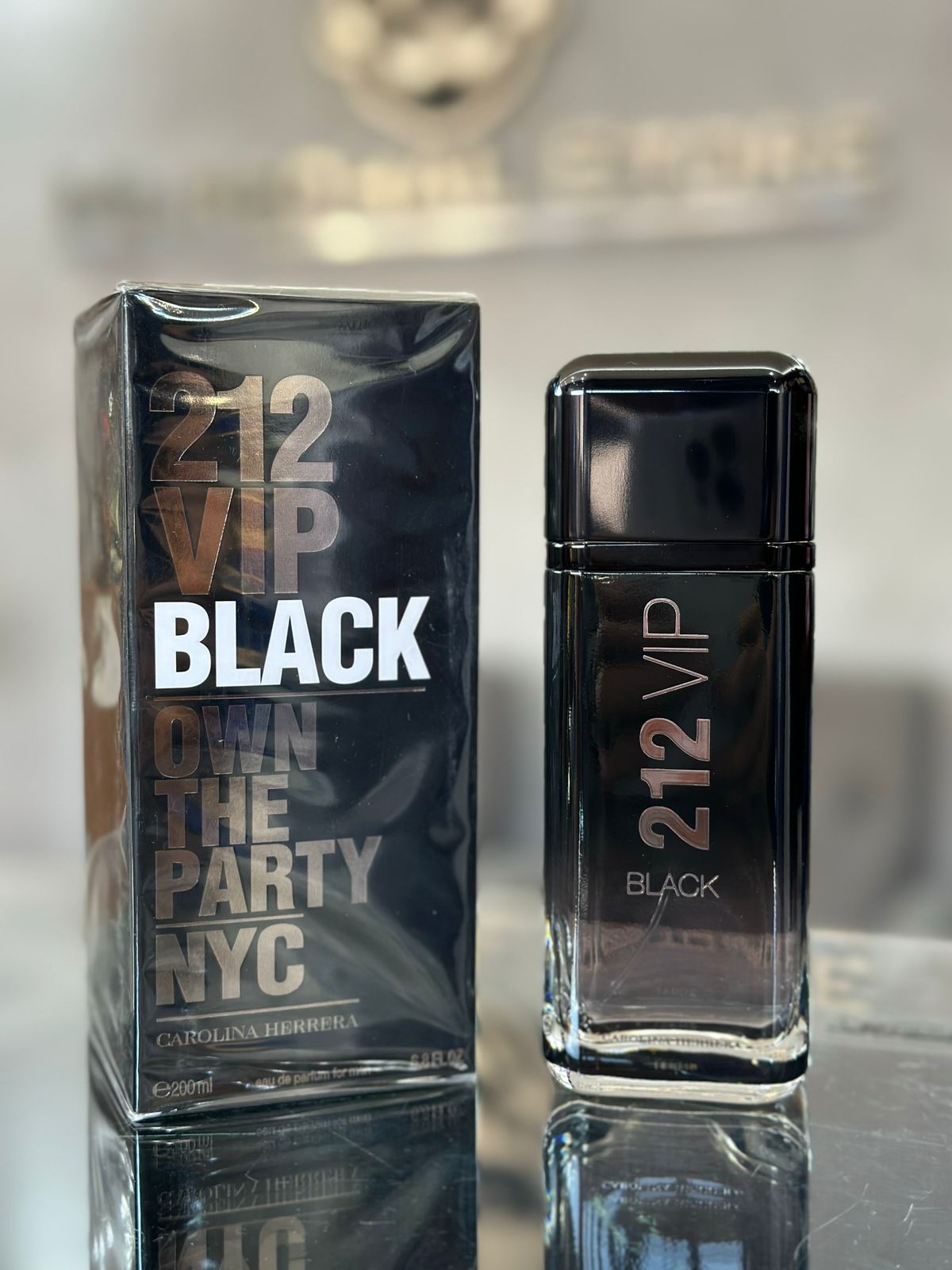 Perfume Carolina Herrera 212 Vip Black