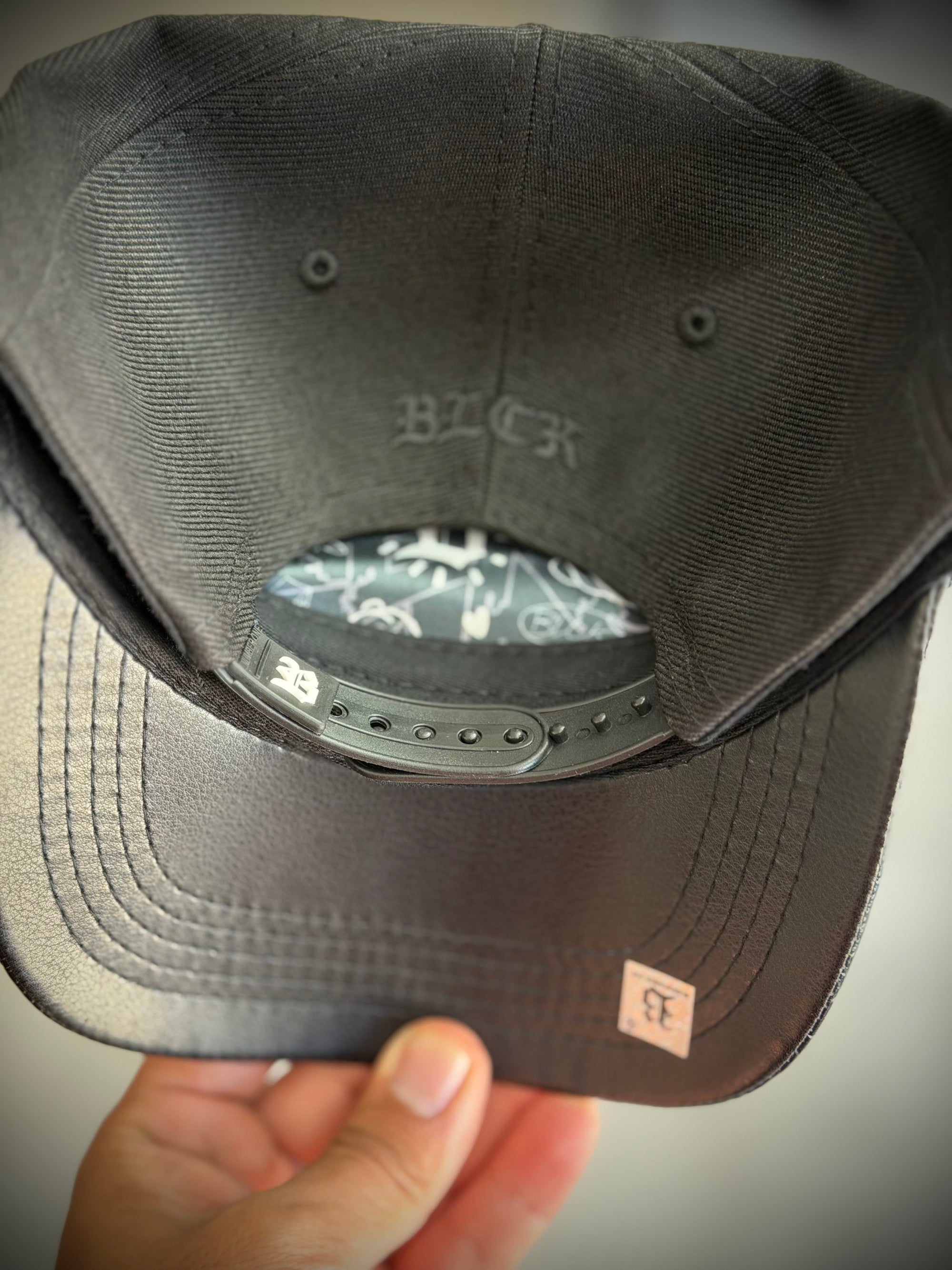 Boné BLCK