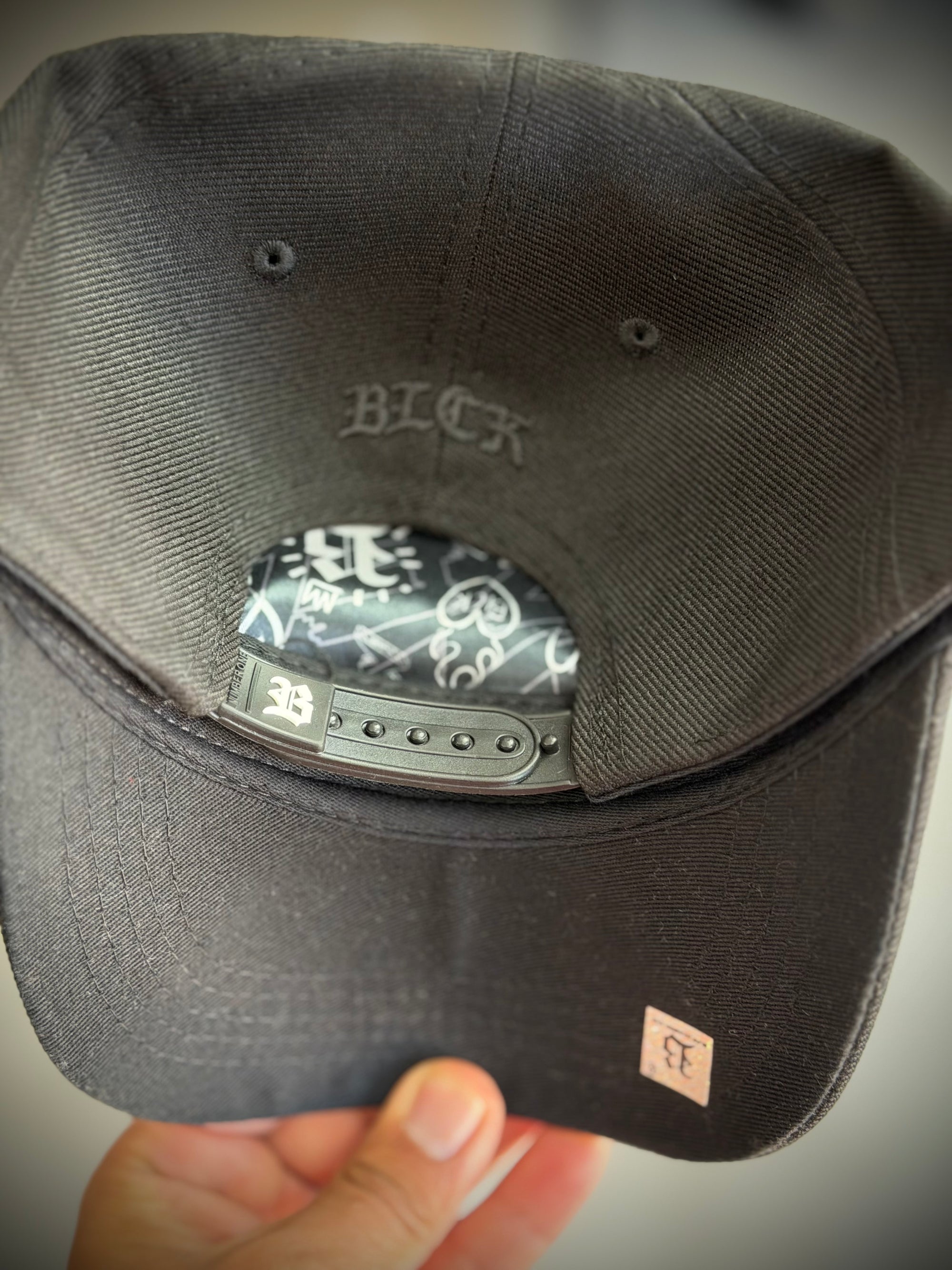 Boné BLCK