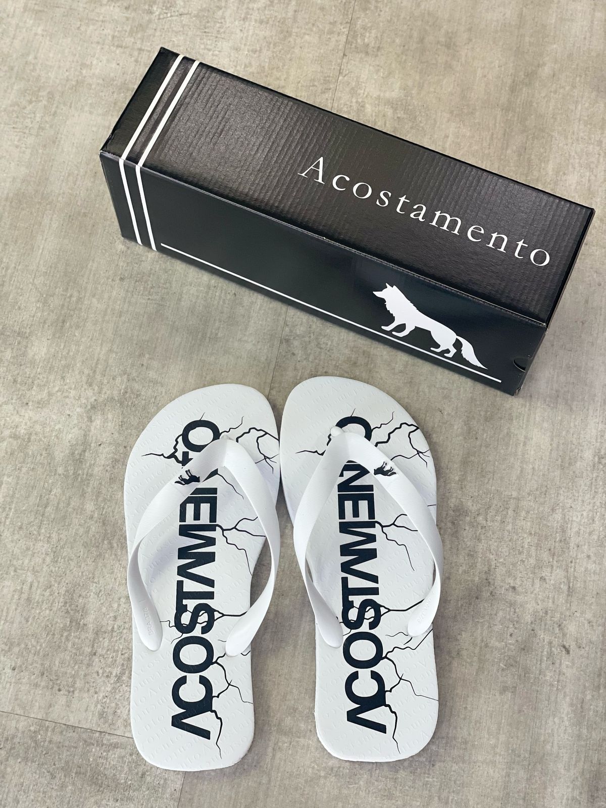 Chinelo Acostamento