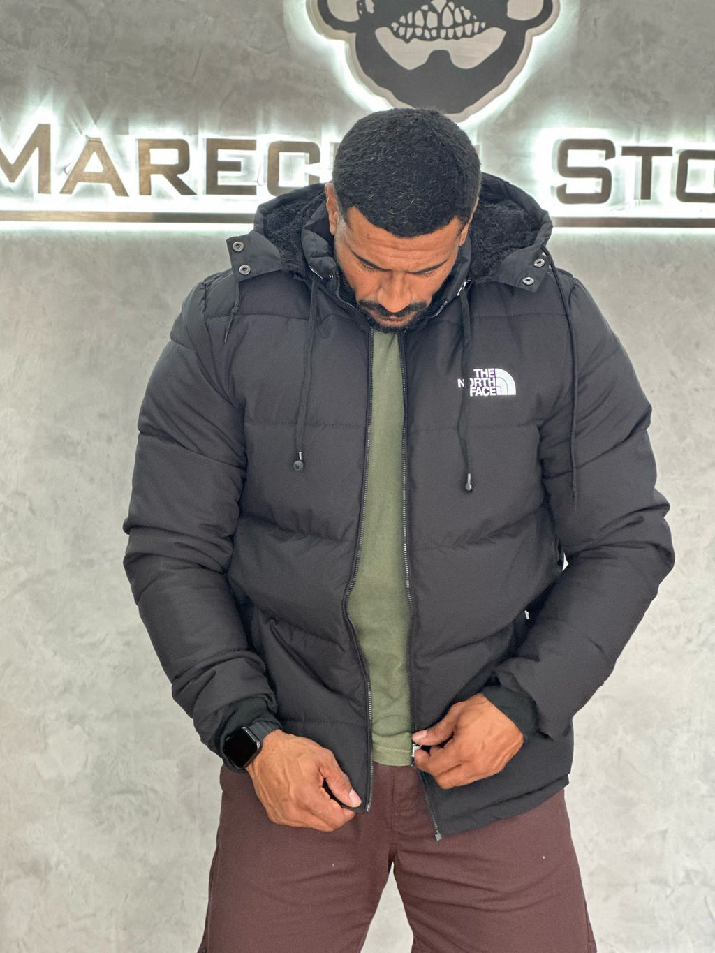 Bobojaco Peluciado Com Fones De Ouvido