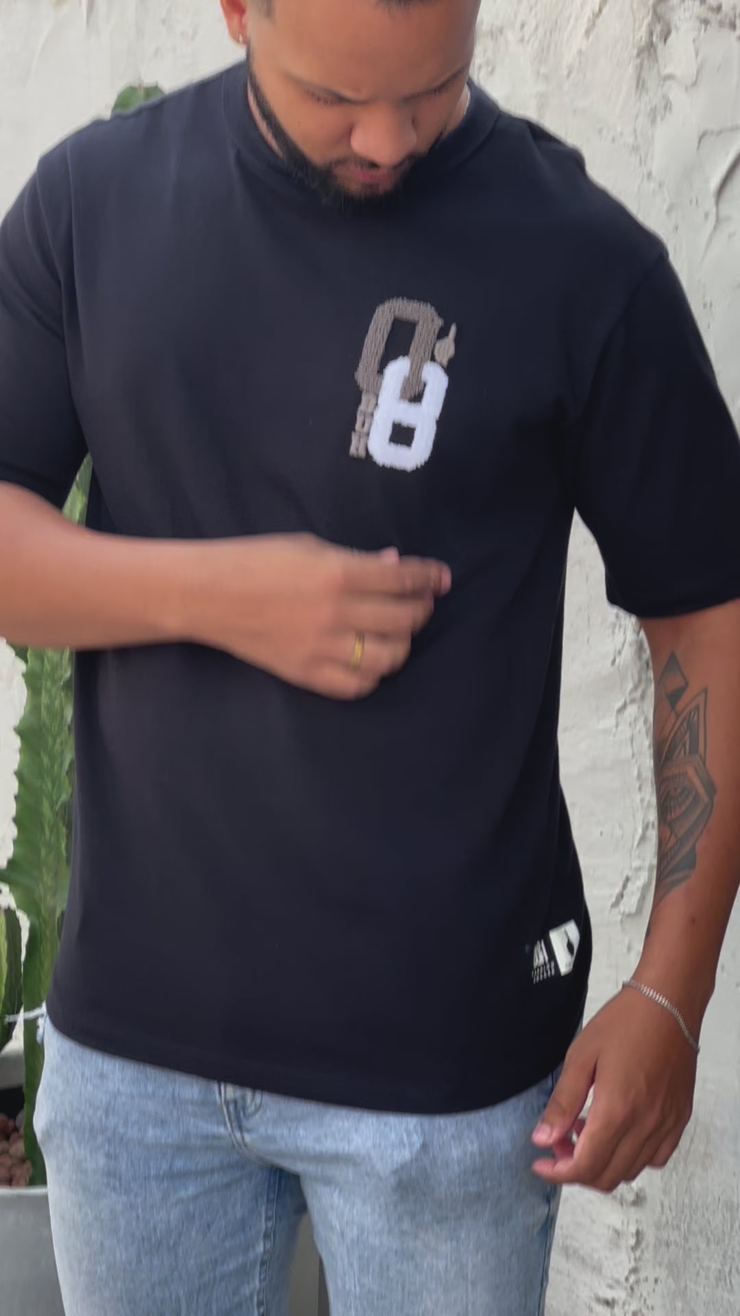 Camiseta Oversized Buh